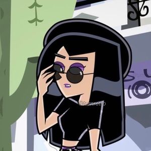 Meet your Posher, Julianna